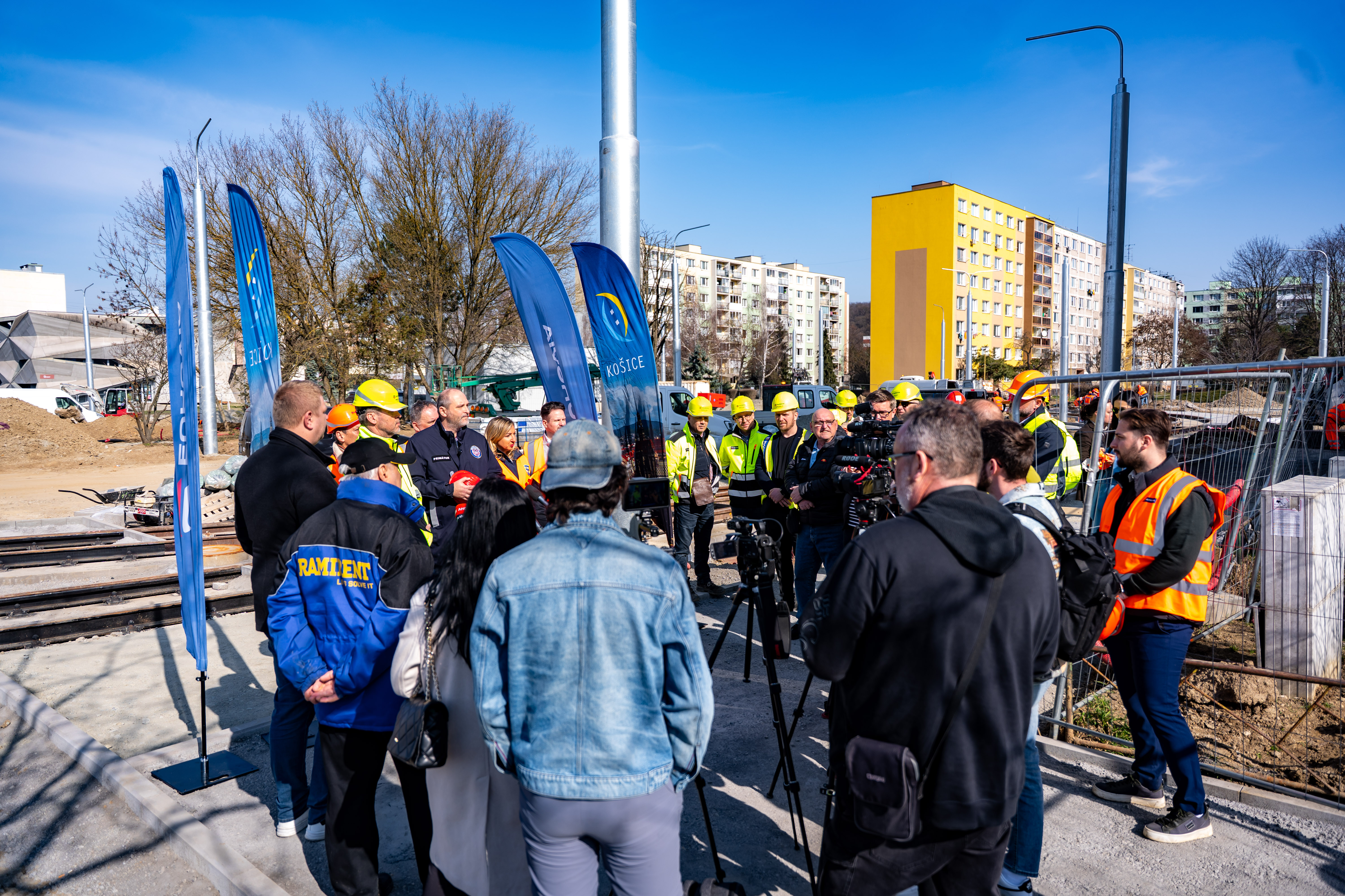 Tlacovy brifing - Modernizacia elektrickovych trati MET 2-1-8